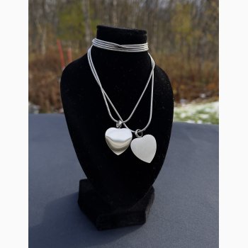 Hjertesmykke i st�l