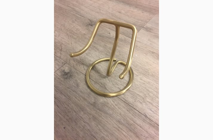 Medium messinghjerte uten poter, opp til ca 10 kg